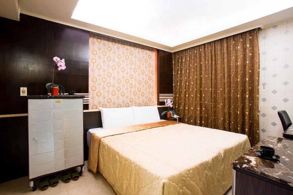 Best Love Boutique Hotel Тайбэй Экстерьер фото