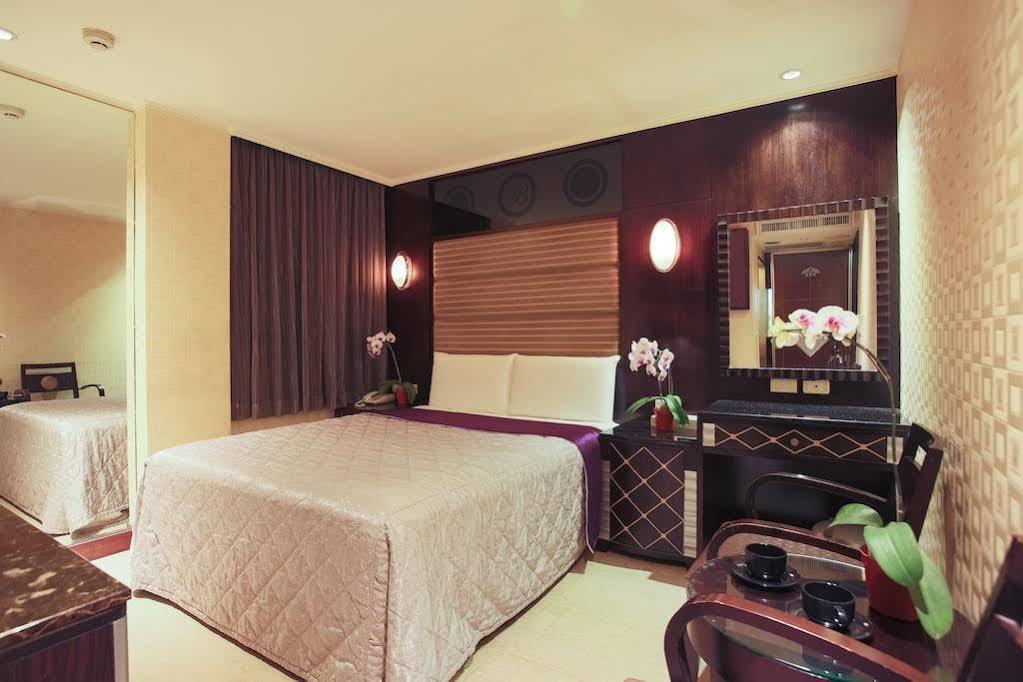 Best Love Boutique Hotel Тайбэй Экстерьер фото